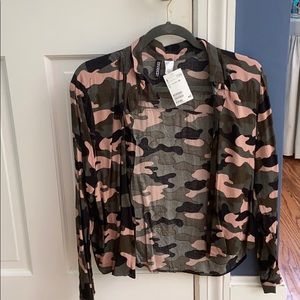 Green and pink camo button down!! With tags